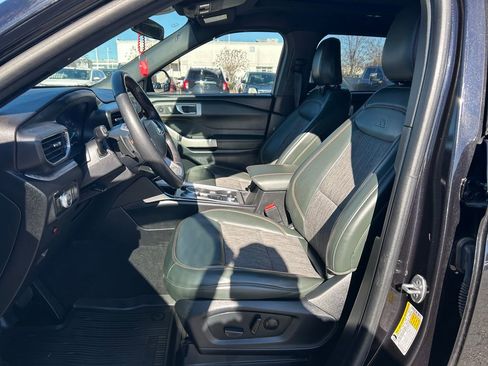 Used 2023 Ford Explorer Timberline image 11