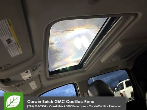 Used 2011 Chevrolet Avalanche LTZ image 22