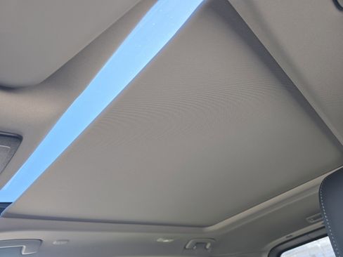 Used 2025 Nissan Rogue Platinum w/ Platinum Premium Package image 31