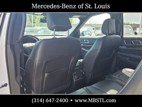 Used 2019 Ford Explorer Platinum AWD/4WD image 17