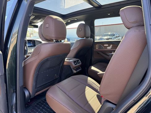 Certified 2025 Mercedes-Benz GLS 450 4MATIC image 16
