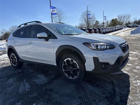Used 2023 Subaru Crosstrek 2.0i Premium image 13