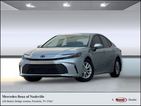 Used 2025 Toyota Camry LE w/ Convenience Package FWD image 1
