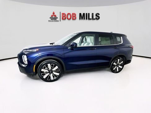 New 2026 Mitsubishi Outlander SE image 4