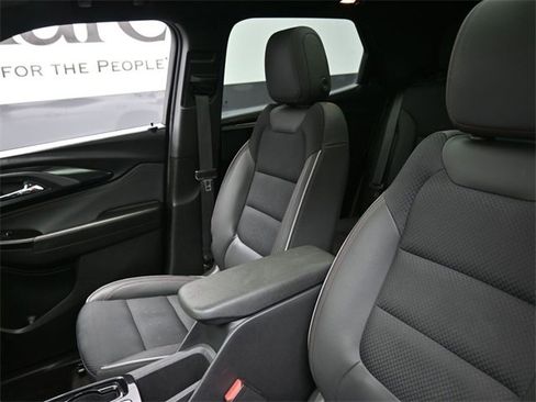Used 2023 Chevrolet TrailBlazer RS w/ Sun and Liftgate Package image 16