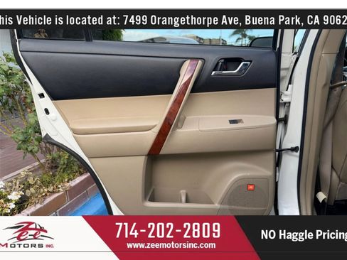 Used 2012 Toyota Highlander Limited w/ Tow Pkg image 32