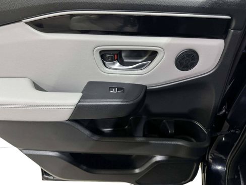 Used 2025 Honda Pilot EX-L image 44