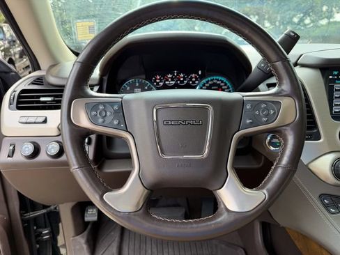 Used 2019 GMC Yukon Denali w/ Open Road Package AWD/4WD image 10