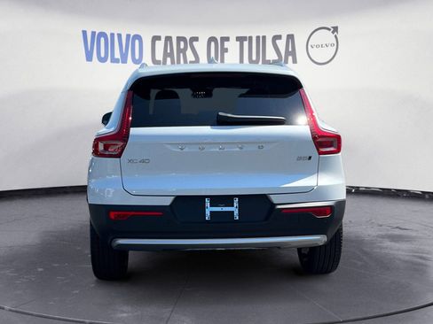 Used 2025 Volvo XC40 B5 Plus w/ Protection Package Premier image 4
