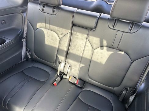 Used 2023 Honda Pilot TrailSport image 13