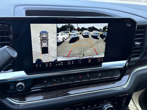 Used 2024 GMC Sierra 1500 SLE w/ Preferred Package image 24