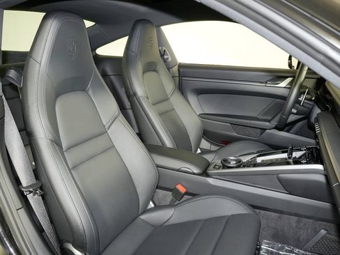 Certified 2024 Porsche 911 Carrera 4 AWD/4WD image 40