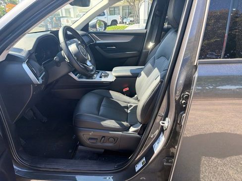 Used 2024 MAZDA CX-90 Plug-In Hybrid w/ Preferred AWD/4WD image 16