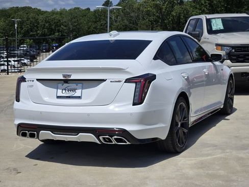 Used 2025 Cadillac CT5 V RWD image 8