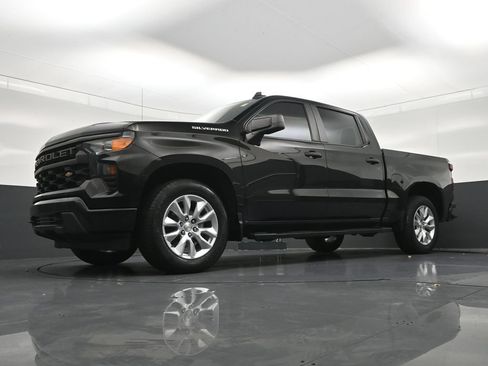 Used 2022 Chevrolet Silverado 1500 Custom RWD image 27