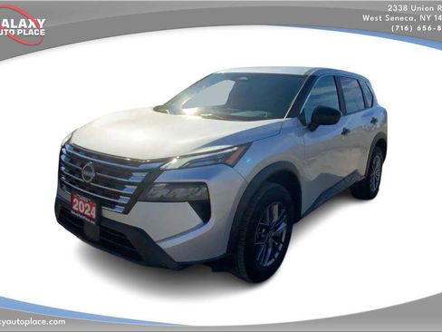 Used 2024 Nissan Rogue S image 1