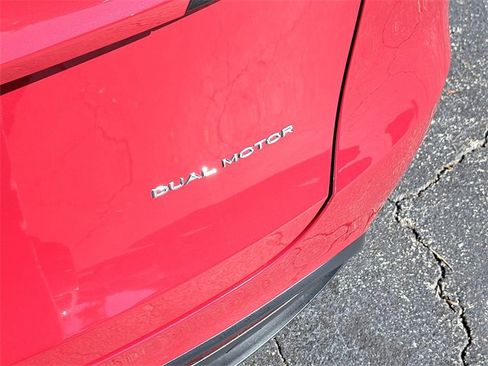 Used 2022 Tesla Model Y Long Range image 6