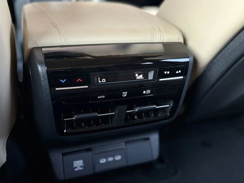 Used 2025 Acura MDX SH-AWD w/ Technology Package image 44