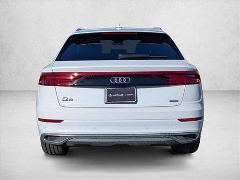 Used 2021 Audi Q8 Premium w/ Convenience Package image 7