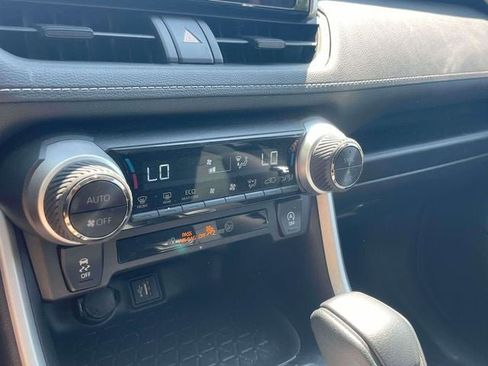 Certified 2025 Toyota RAV4 XLE AWD/4WD image 32