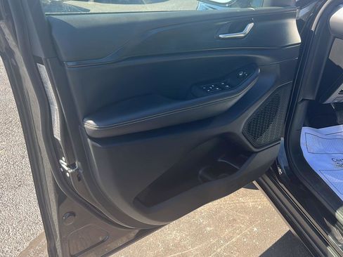 Used 2024 Jeep Grand Cherokee L Laredo image 18