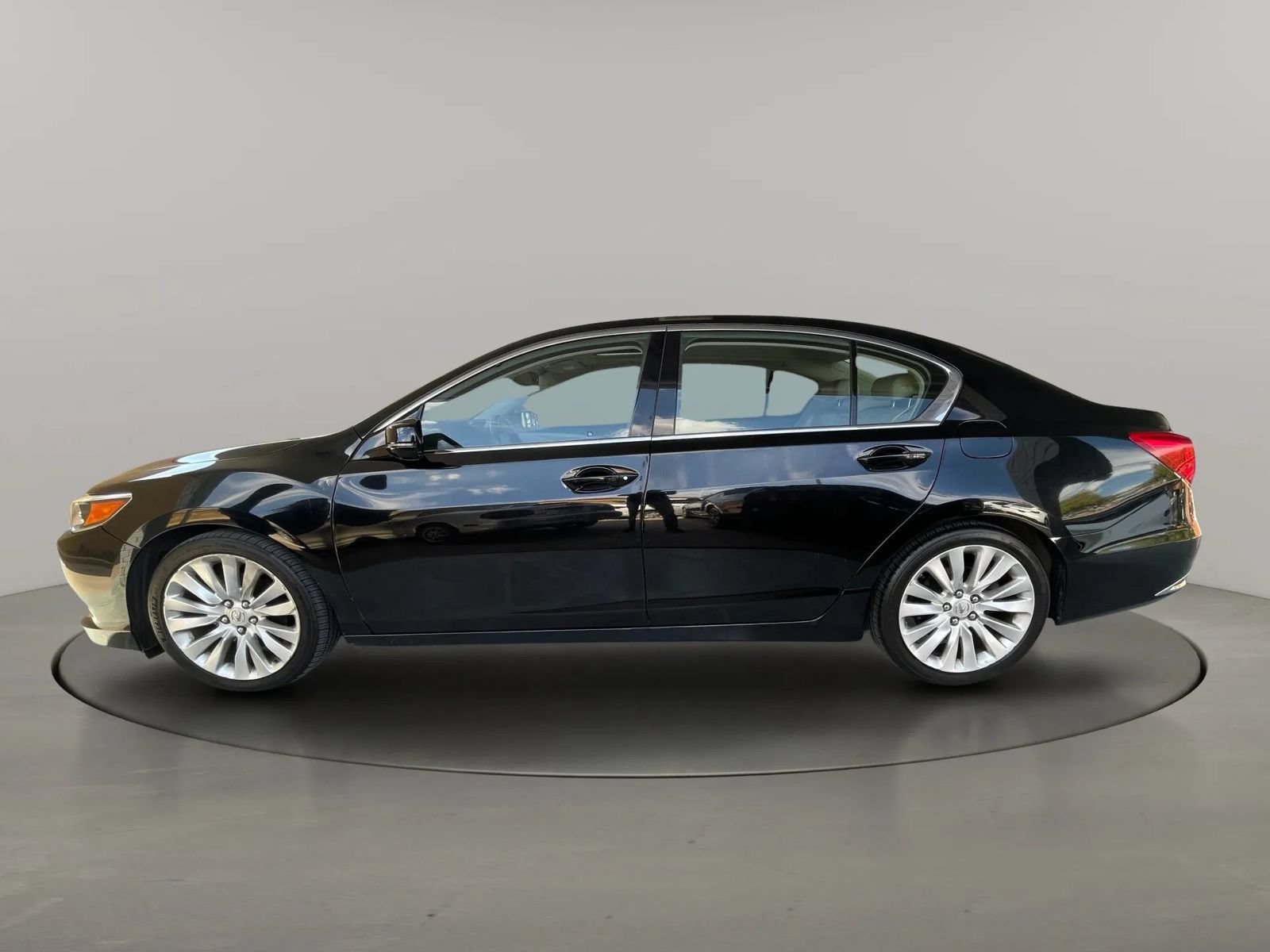Used 2015 Acura RLX w/ Technology Package FWD image 2