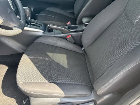 Used 2016 Nissan Sentra S image 10