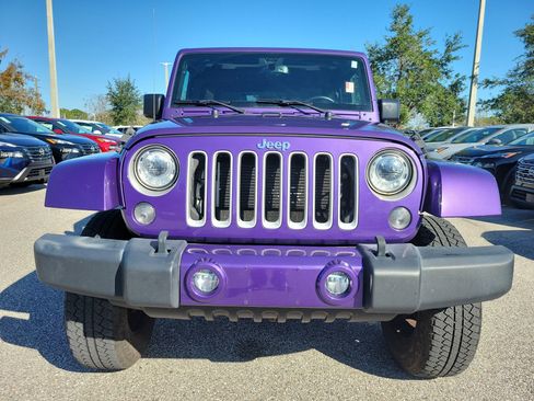 Used 2017 Jeep Wrangler Unlimited Sahara w/ Connectivity Group image 2