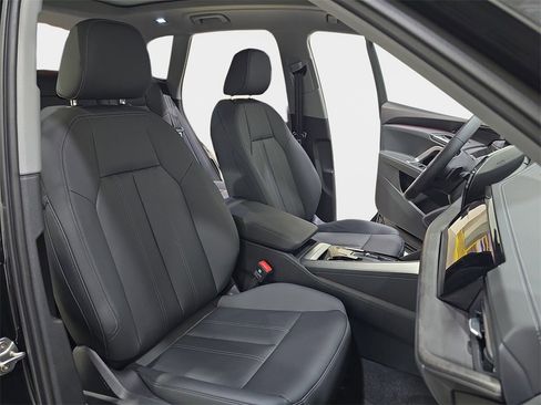 New 2025 Audi Q5 2.0T Premium image 10