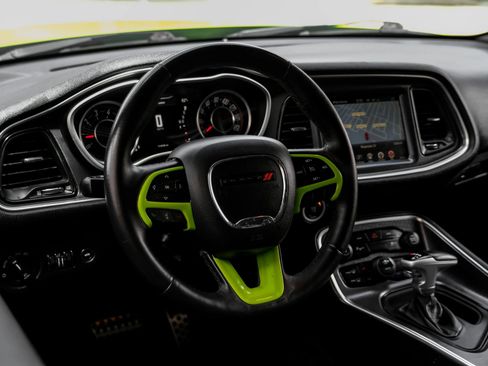 Used 2015 Dodge Challenger R/T Plus RWD image 18