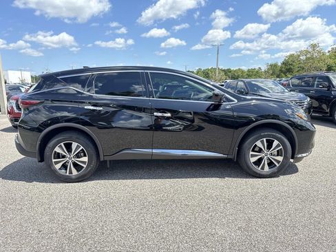 Certified 2023 Nissan Murano S FWD image 2