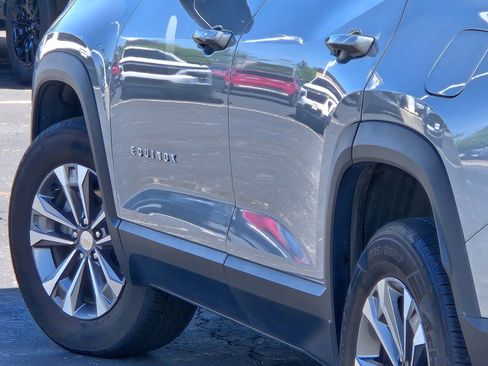 Certified 2025 Chevrolet Equinox LT FWD image 16