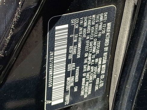 Used 2021 Nissan Rogue Sport S image 27