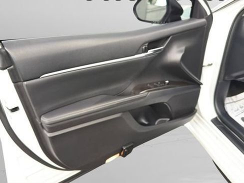 Used 2022 Toyota Camry XSE w/ Navigation Upgrade Package FWD image 13