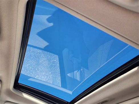 Used 2024 Subaru Crosstrek 2.0i Premium image 29