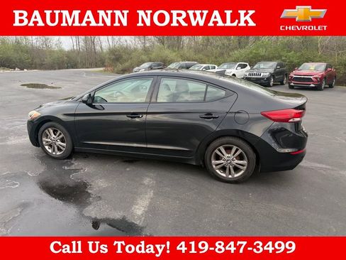 Used 2017 Hyundai Elantra SE image 6