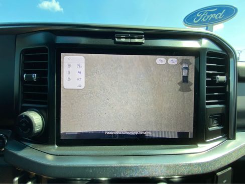 Used 2026 Ford F250 Platinum w/ FX4 Off-Road Package AWD/4WD image 45