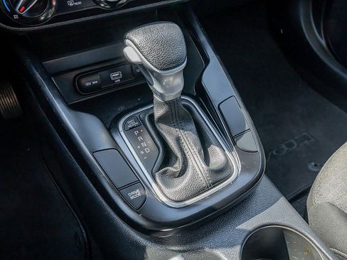 Used 2021 Kia Soul S image 33