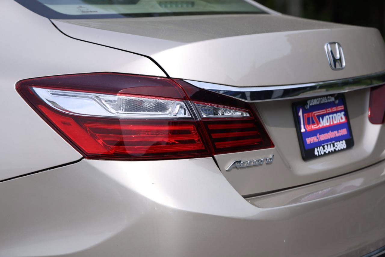 Used 2017 Honda Accord LX image 7
