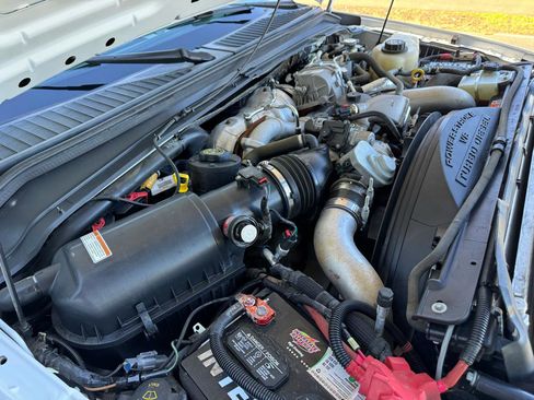 Used 2010 Ford F550 4x4 Crew Cab Super Duty image 31