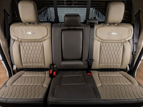 Used 2026 Ford F450 Platinum w/ Platinum Plus Package image 35