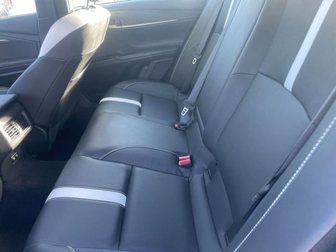 Used 2025 Toyota Camry SE image 25