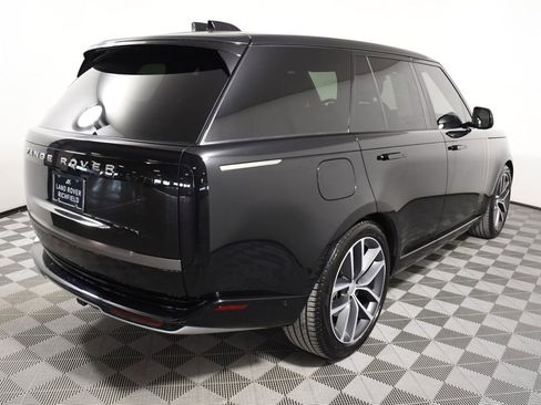Certified 2025 Land Rover Range Rover SE image 6