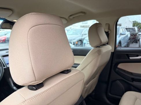Used 2020 Ford Edge SE FWD image 25