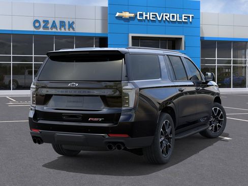 New 2026 Chevrolet Suburban RST w/ Comfort Package AWD/4WD image 41