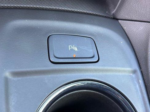 Used 2023 Chevrolet Equinox RS w/ RS Leather Package FWD image 29