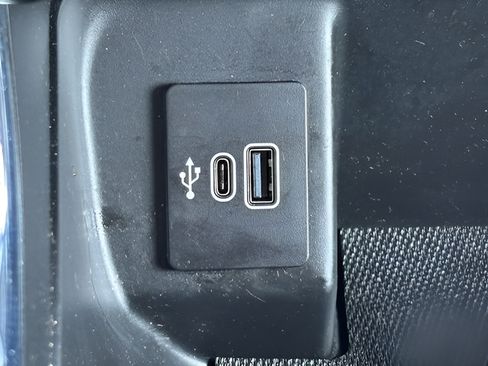 Used 2025 Ford F150 XLT w/ Equipment Group 302A MID AWD/4WD image 19