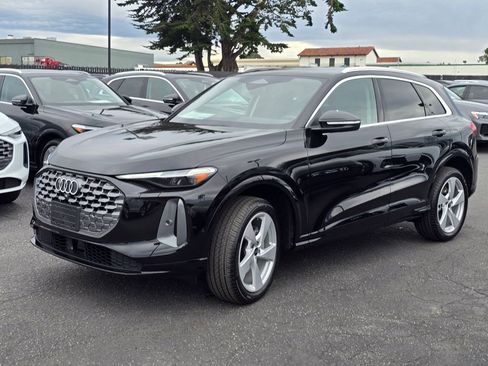 New 2025 Audi Q5 Premium Plus image 2