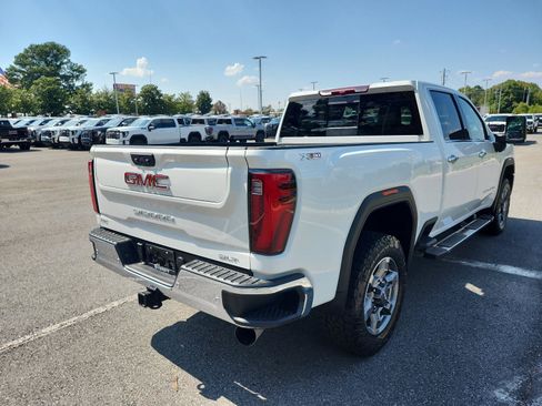 Used 2025 GMC Sierra 2500 SLT w/ SLT Premium Package AWD/4WD image 3