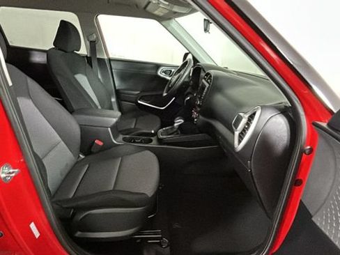 Used 2024 Kia Soul LX w/ Option Group 015 FWD image 29